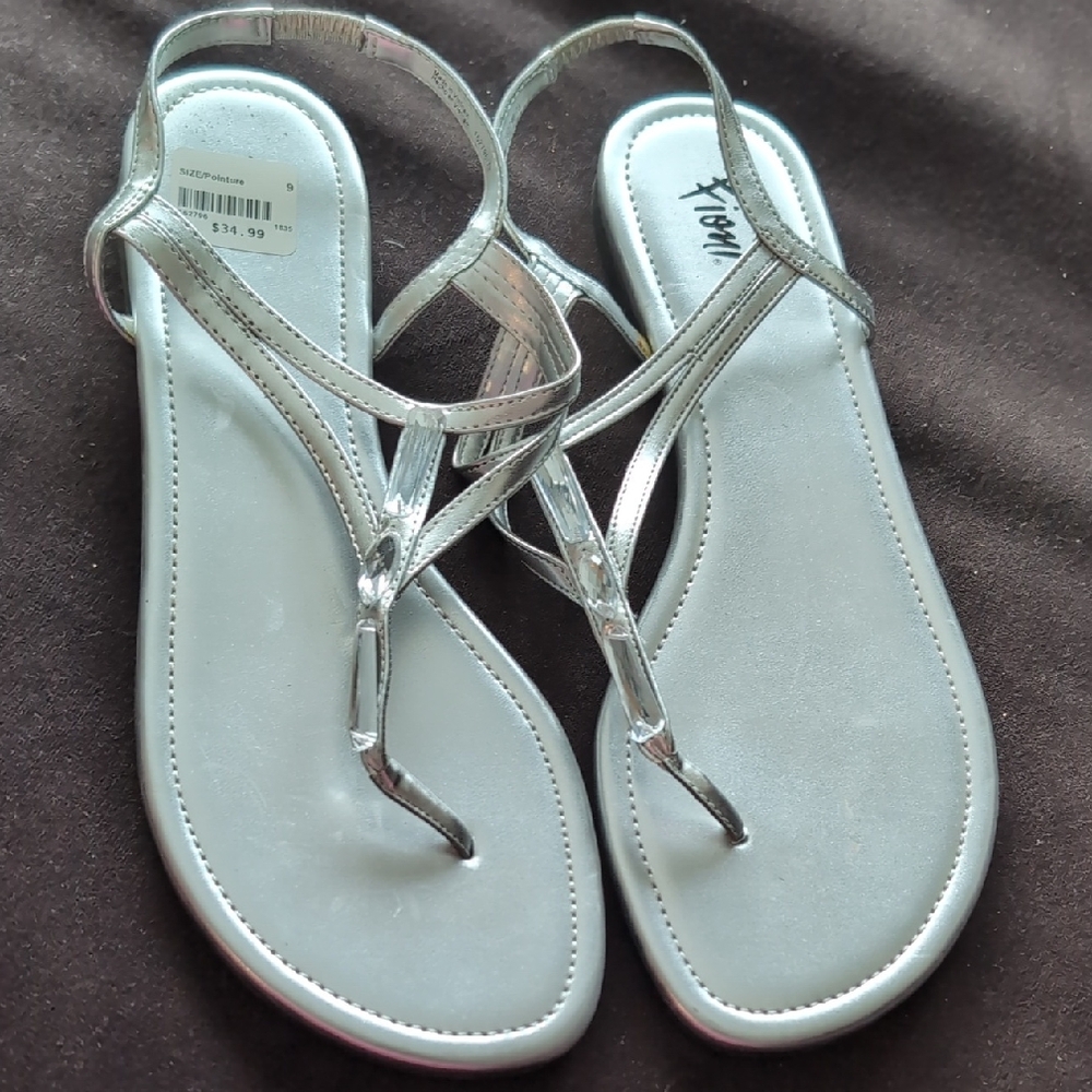FIONI Clothing Metallic Silver Sandals